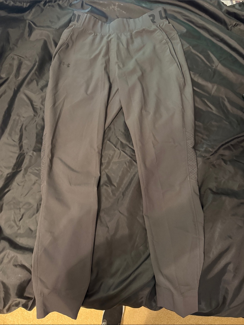 Under Armour Men's Dark Gray Performance Joggers